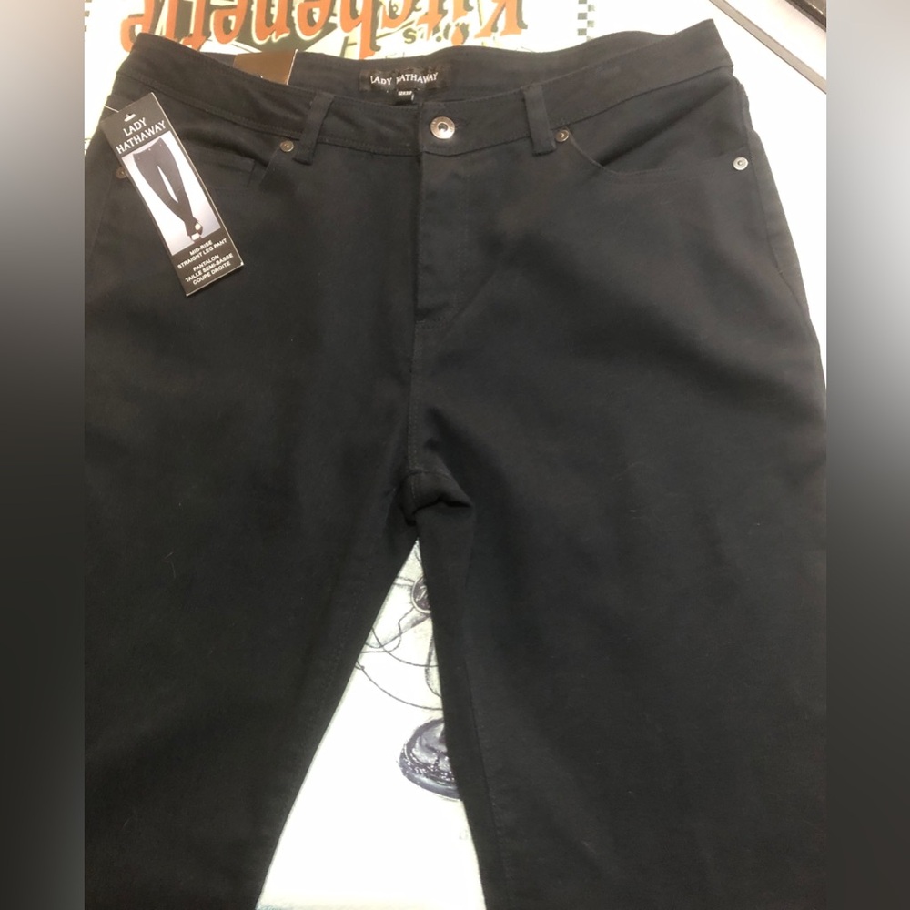 Black Women’s Lady Hathaway Dress Pants/Stretch Denim
BNWT
Size 12/32
